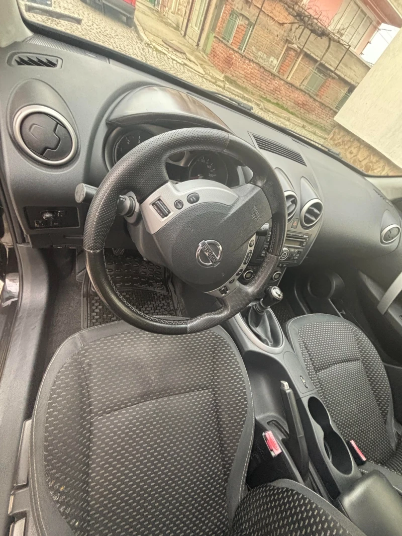 Nissan Qashqai 1.5, снимка 7 - Автомобили и джипове - 53222523