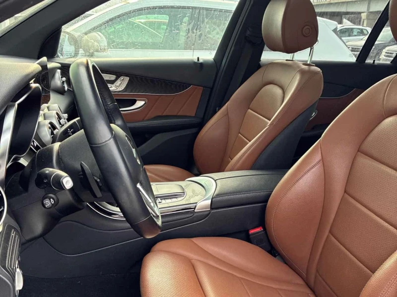 Mercedes-Benz GLC * 300 * CARFAX * ЦЕНА ДО БГ, снимка 14 - Автомобили и джипове - 53529199