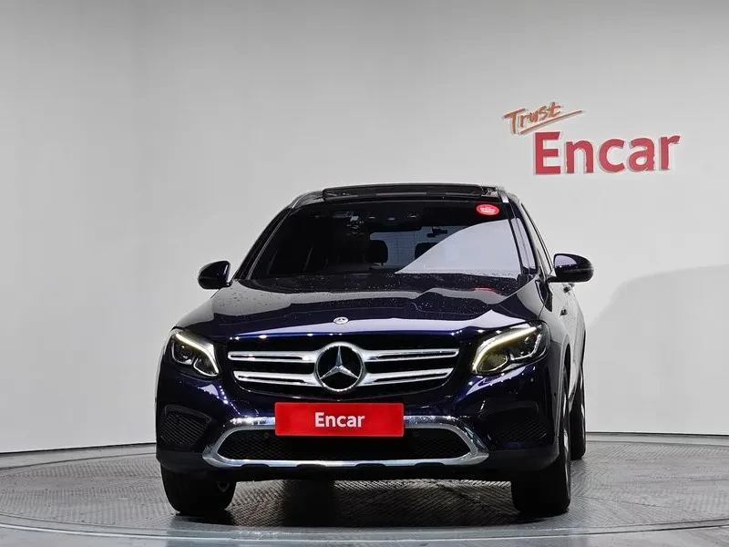 Mercedes-Benz GLC 220 4Matic Premium, снимка 3 - Автомобили и джипове - 56001079