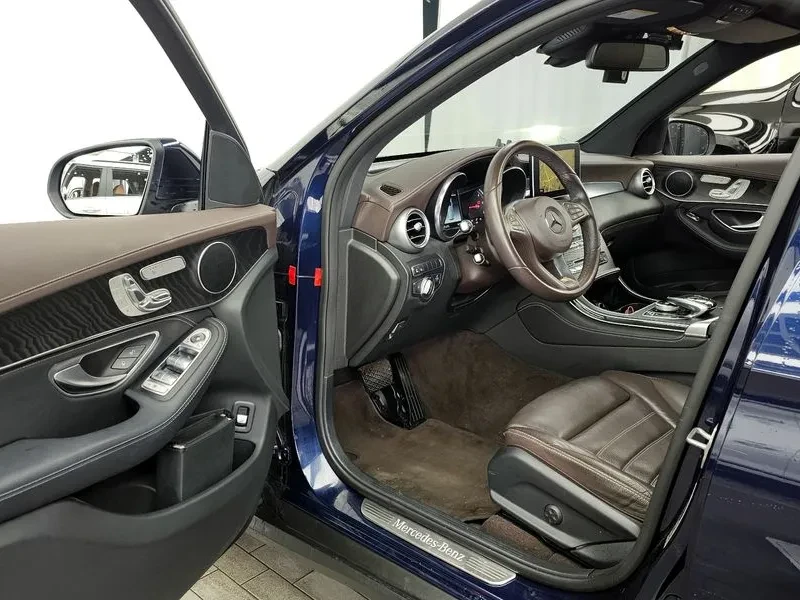 Mercedes-Benz GLC 220 4Matic Premium, снимка 10 - Автомобили и джипове - 56001079