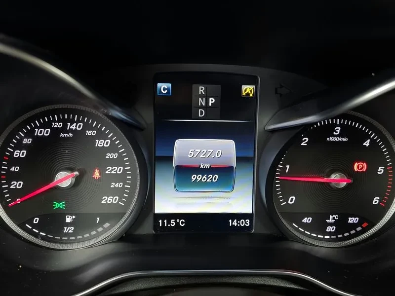 Mercedes-Benz GLC 220 4Matic Premium, снимка 8 - Автомобили и джипове - 56001079