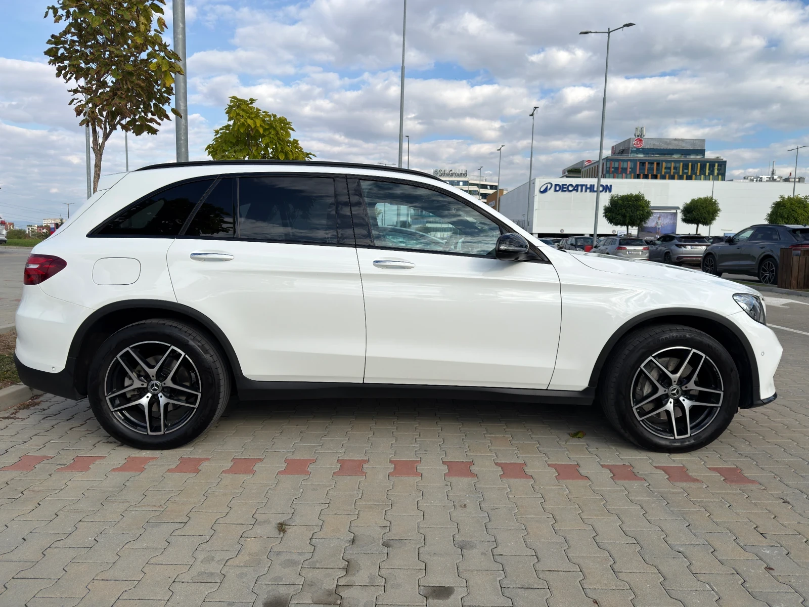 Mercedes-Benz GLC 350 AMG 4MATIC | AIRMATIC | Night Pack | 9G-Tronic - изображение 4