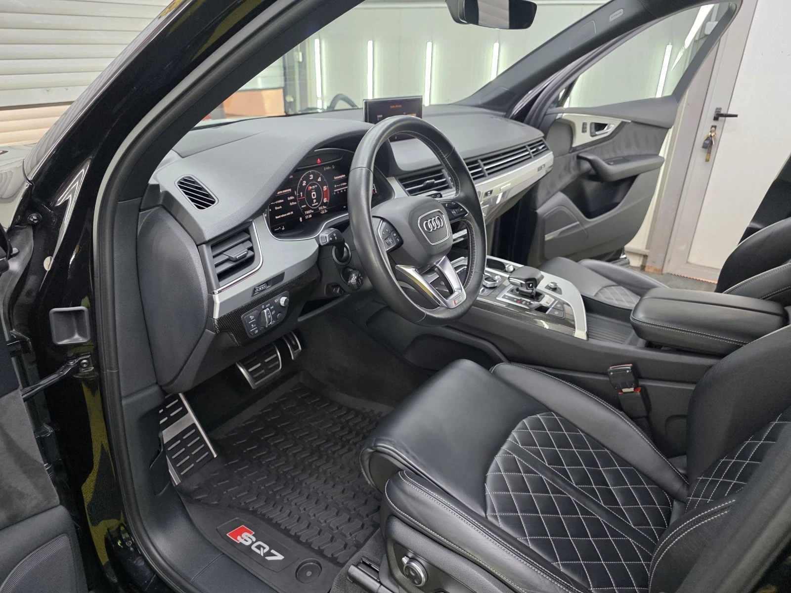 Audi SQ7 КАТО НОВ!!! 73000КМ, снимка 7 - Автомобили и джипове - 54575296