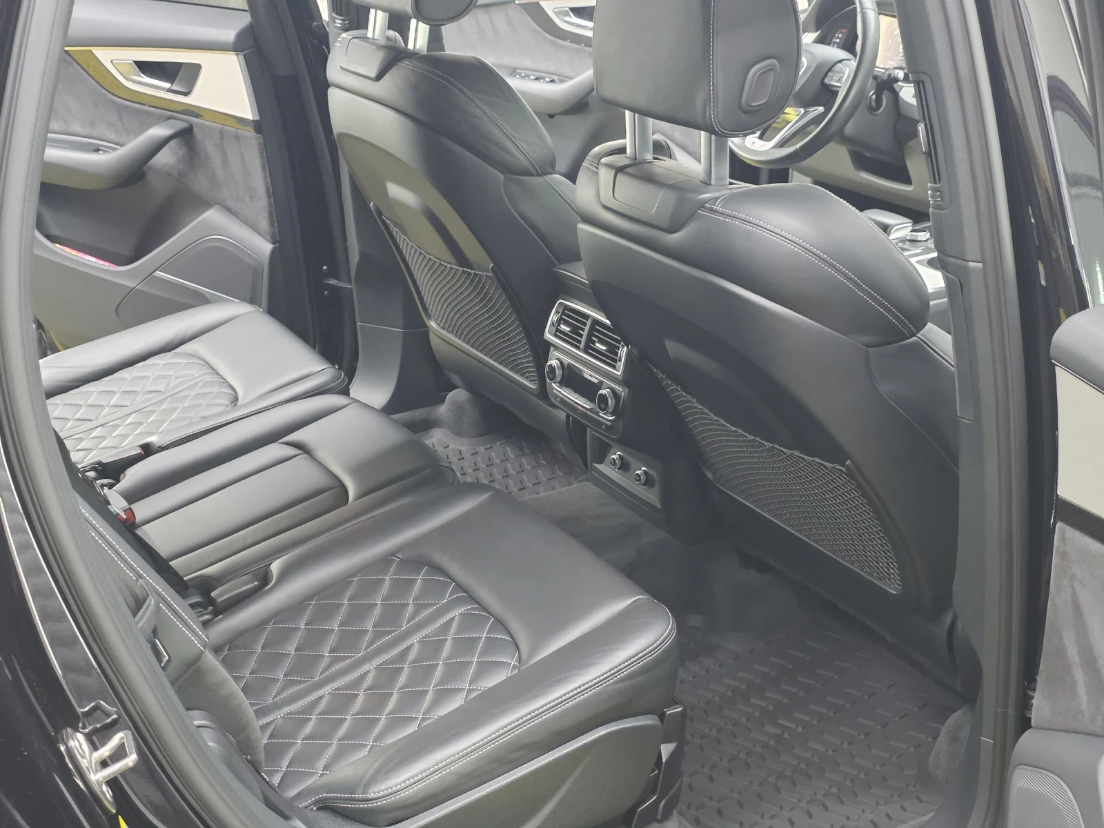 Audi SQ7 КАТО НОВ!!! 73000КМ, снимка 13 - Автомобили и джипове - 54575296