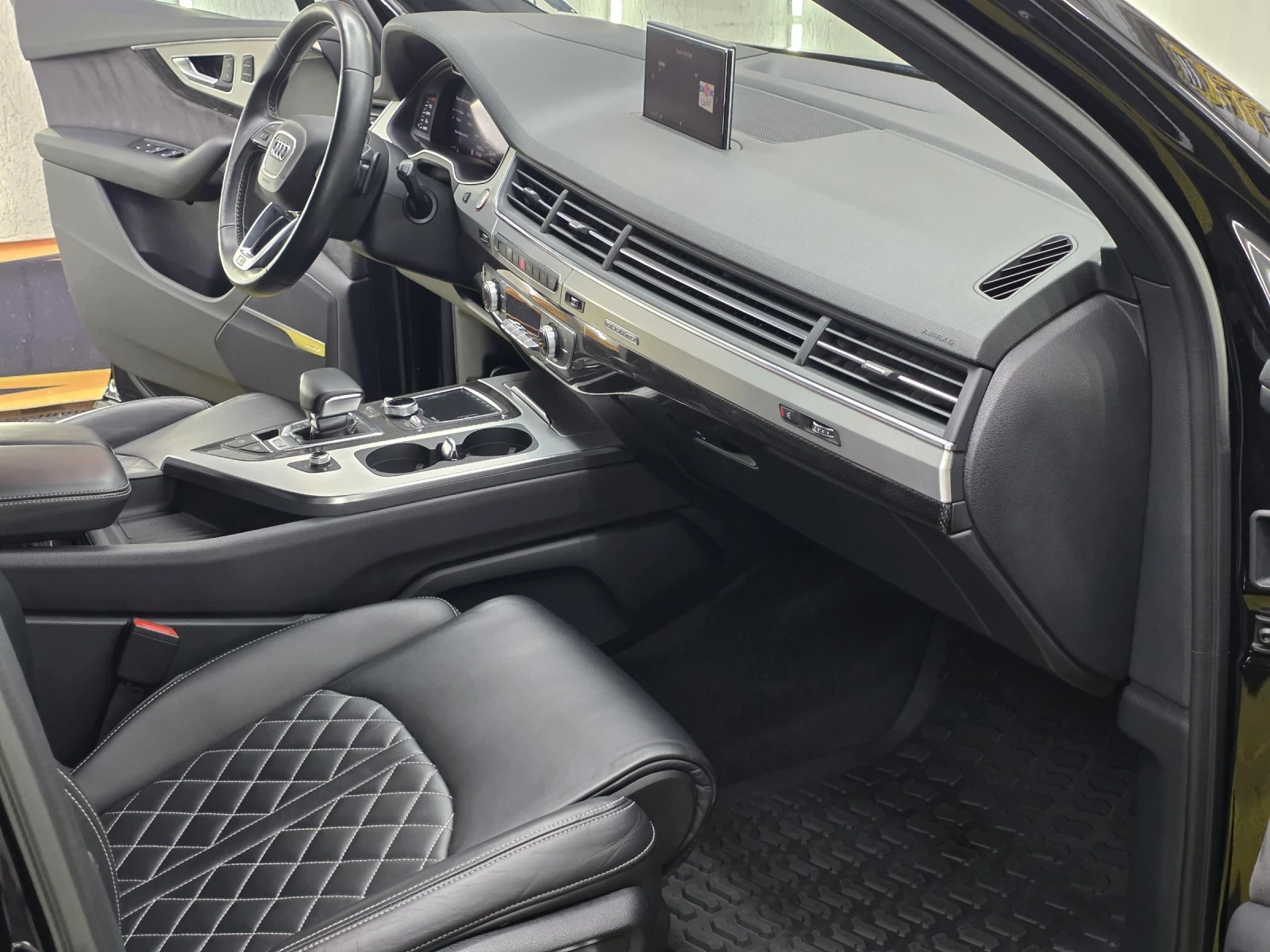 Audi SQ7 КАТО НОВ!!! 73000КМ, снимка 12 - Автомобили и джипове - 54575296