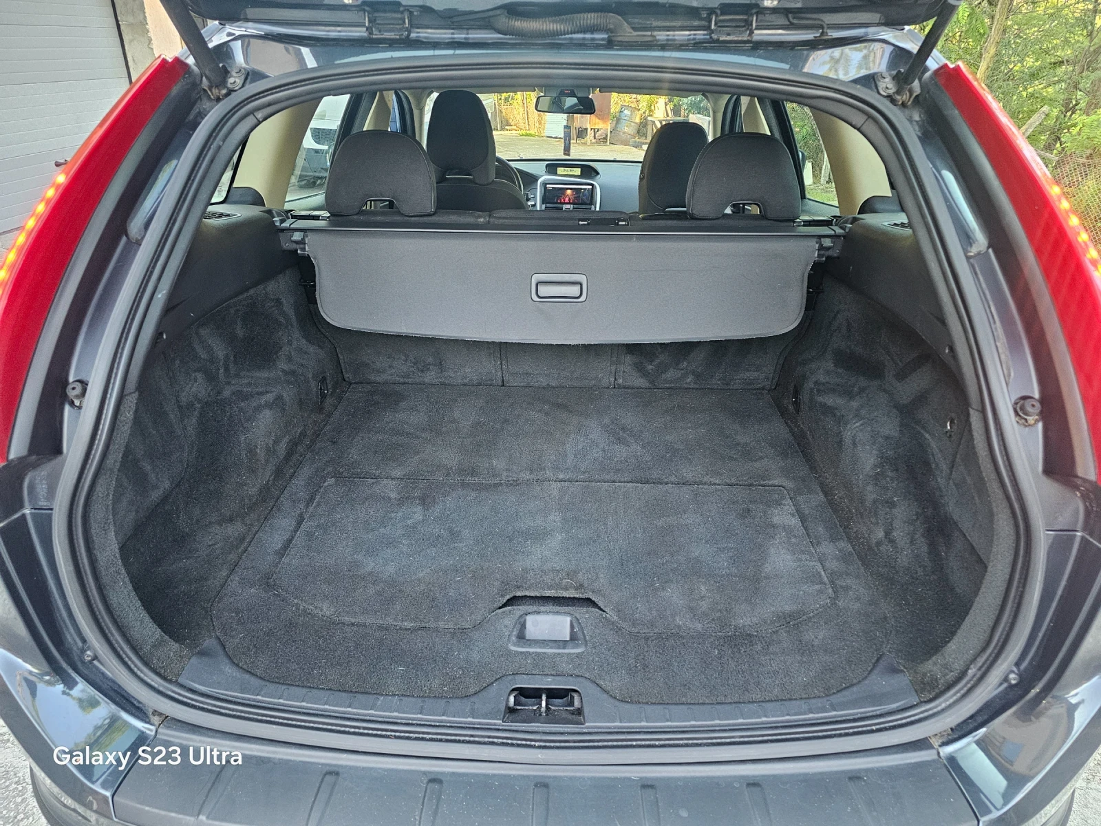 Volvo XC60 2.4D5 205ks, снимка 9 - Автомобили и джипове - 54952454