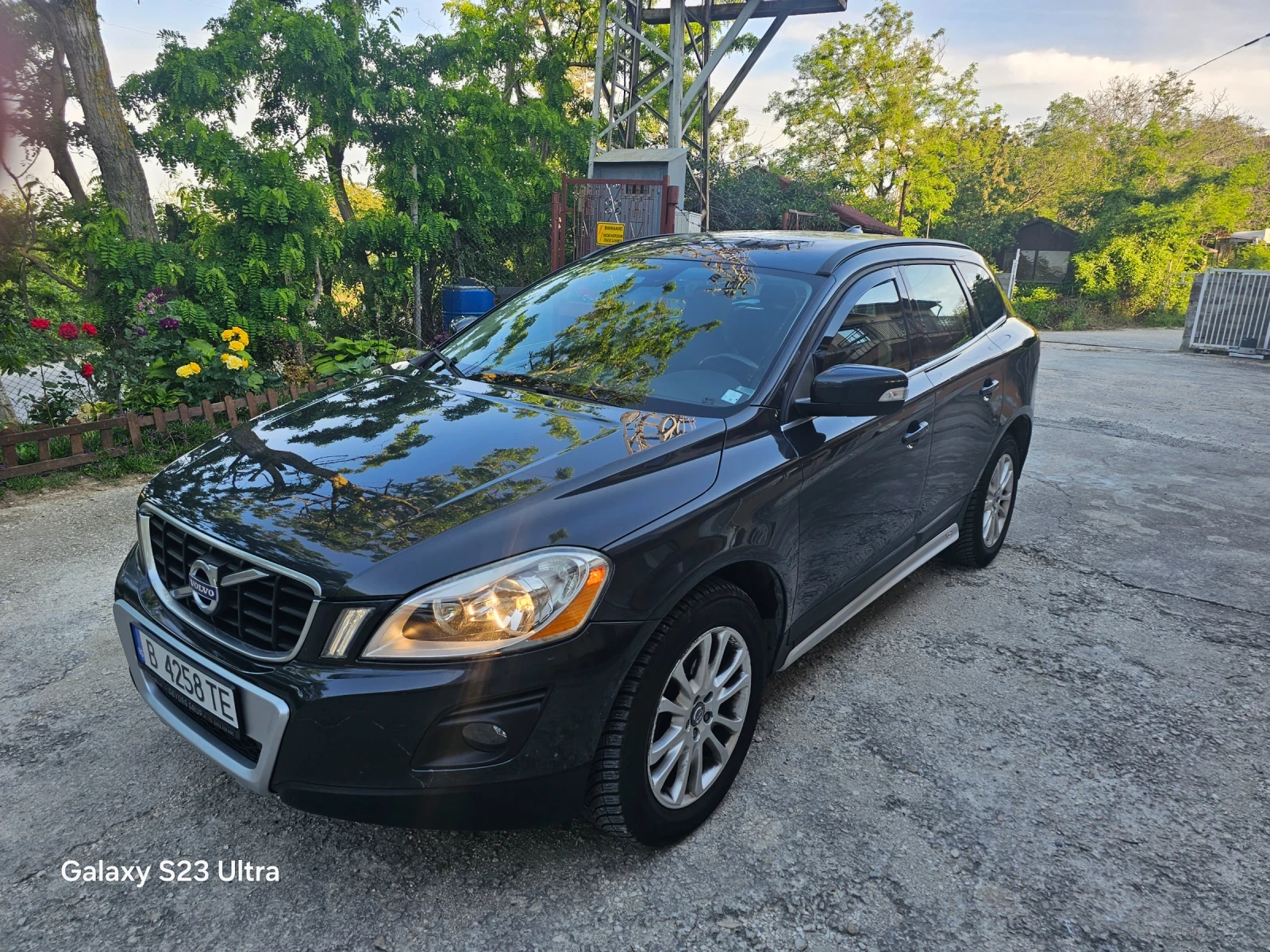 Volvo XC60 2.4D5 205ks, снимка 5 - Автомобили и джипове - 54952454