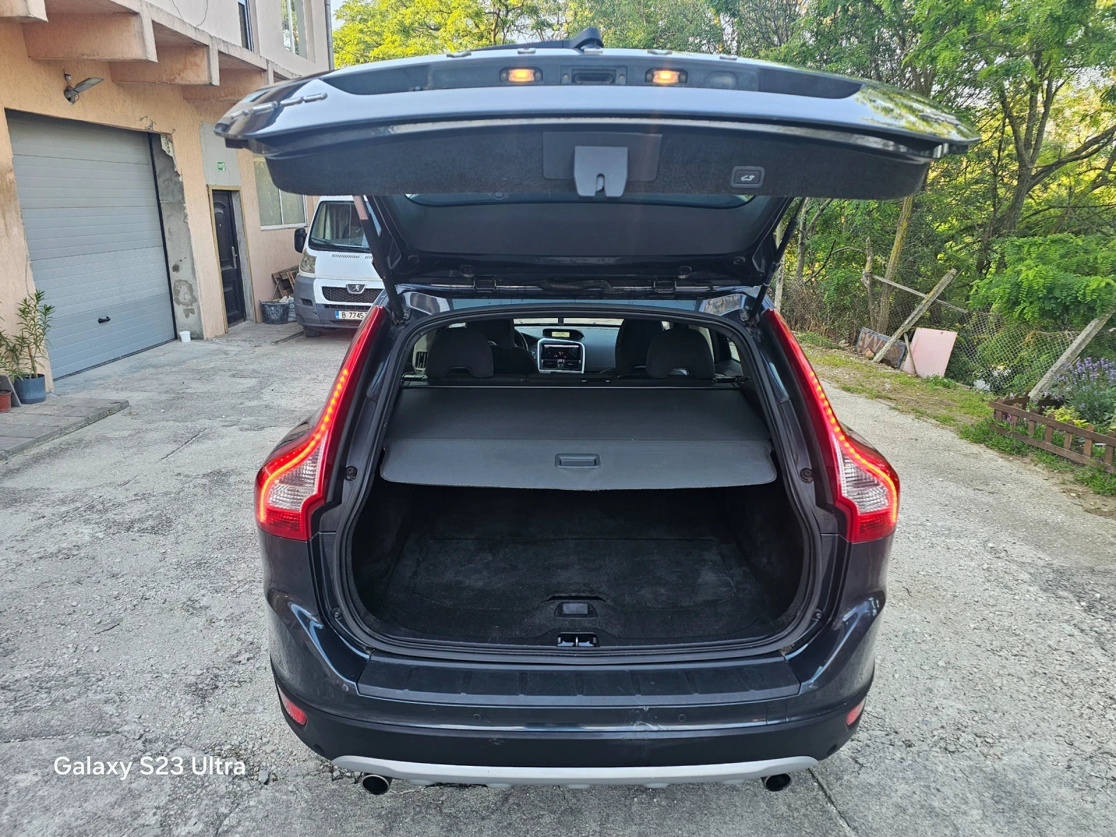 Volvo XC60 2.4D5 205ks, снимка 16 - Автомобили и джипове - 54952454
