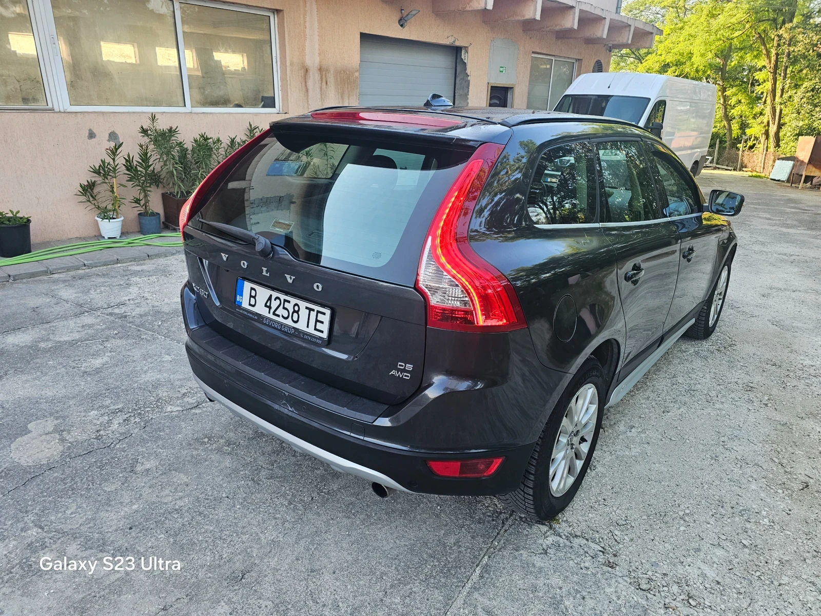 Volvo XC60 2.4D5 205ks, снимка 2 - Автомобили и джипове - 54952454