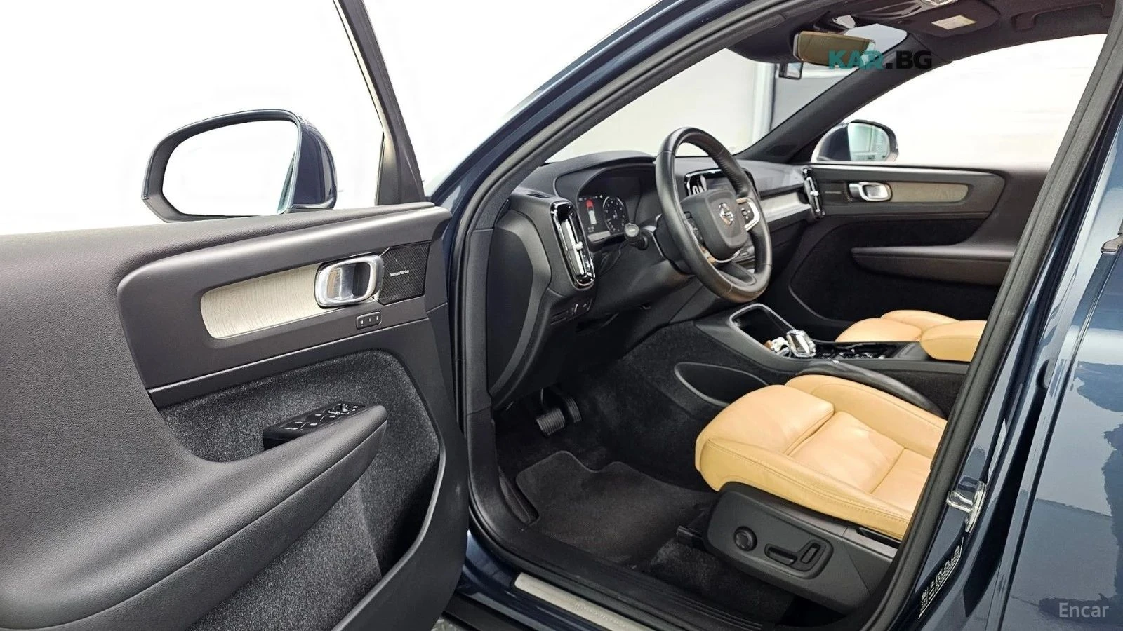 Volvo XC40, снимка 9 - Автомобили и джипове - 56736655