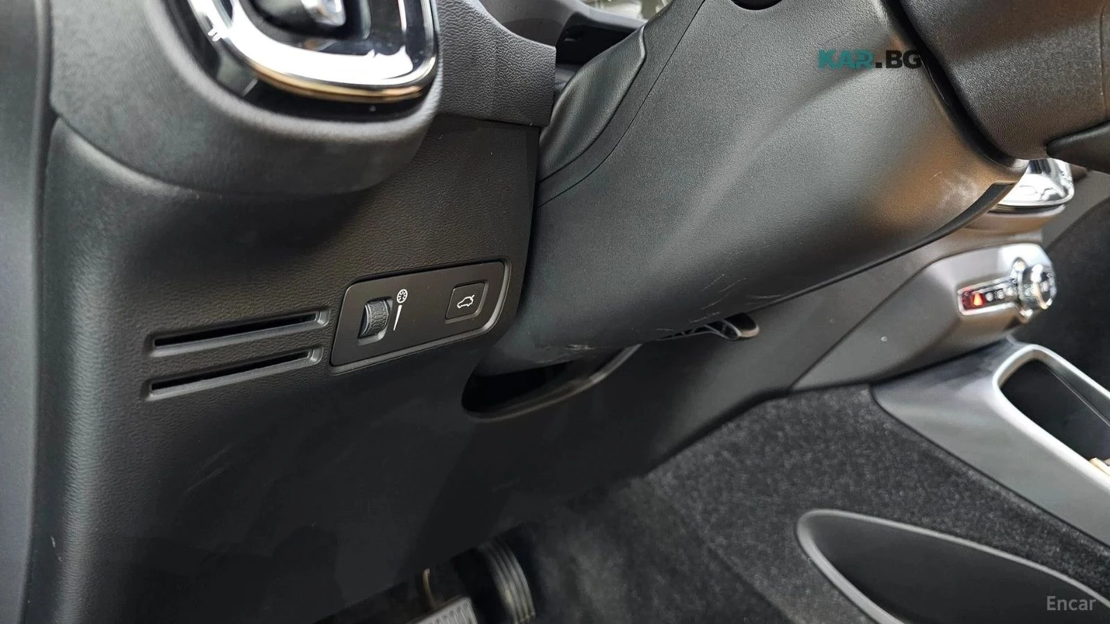 Volvo XC40, снимка 12 - Автомобили и джипове - 56736655