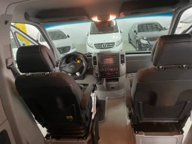 Mercedes-Benz Sprinter 216 8+ 1/Нави/ Подгрев/Автоматик/КАТО НОВ/ТОП!!!, снимка 17