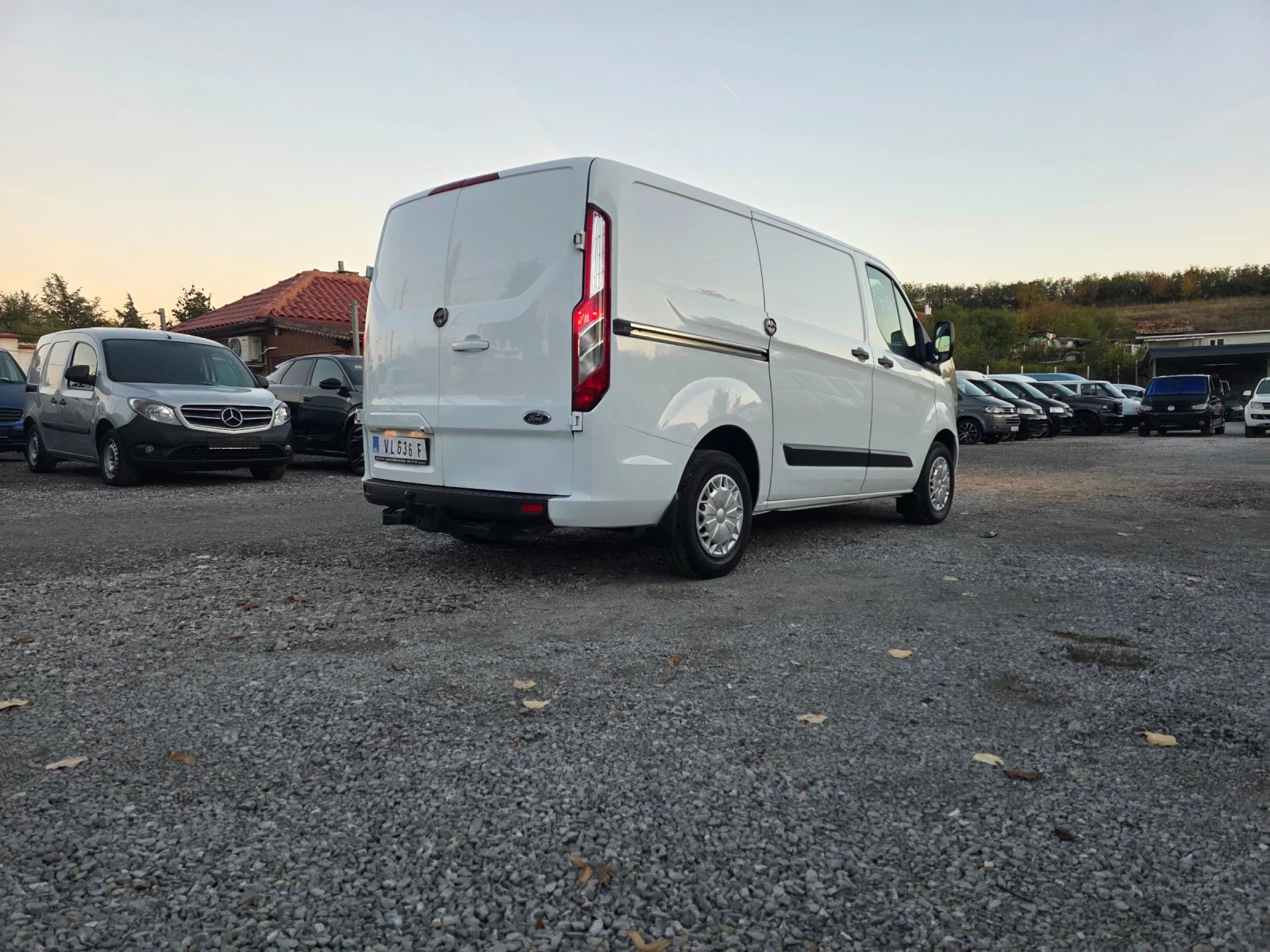 Ford Transit Custom 2.2tdci, снимка 11 - Бусове и автобуси - 56638017