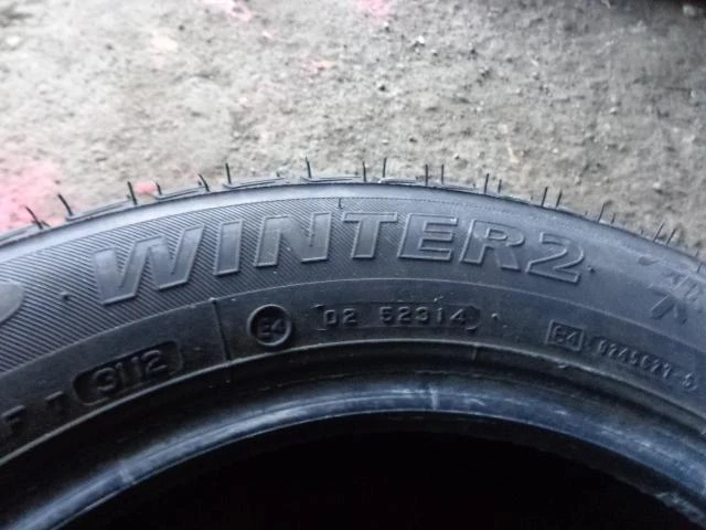 Гуми Зимни 185/60R15, снимка 4 - Гуми и джанти - 20298313