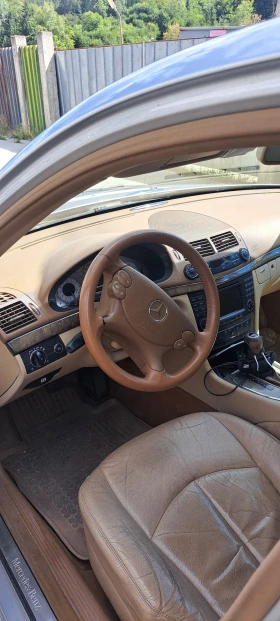 Mercedes-Benz E 320, снимка 3