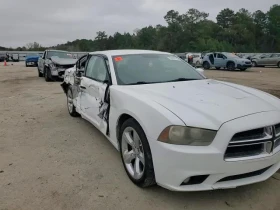 Dodge Charger 3.6L 6 Rear-wheel drive, снимка 1