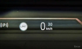 BMW 520 * M-SPORT* ПОДГРЕВ* ОБДУХВАНЕ* ШИБИДАХ* HEAD-UP* T, снимка 16