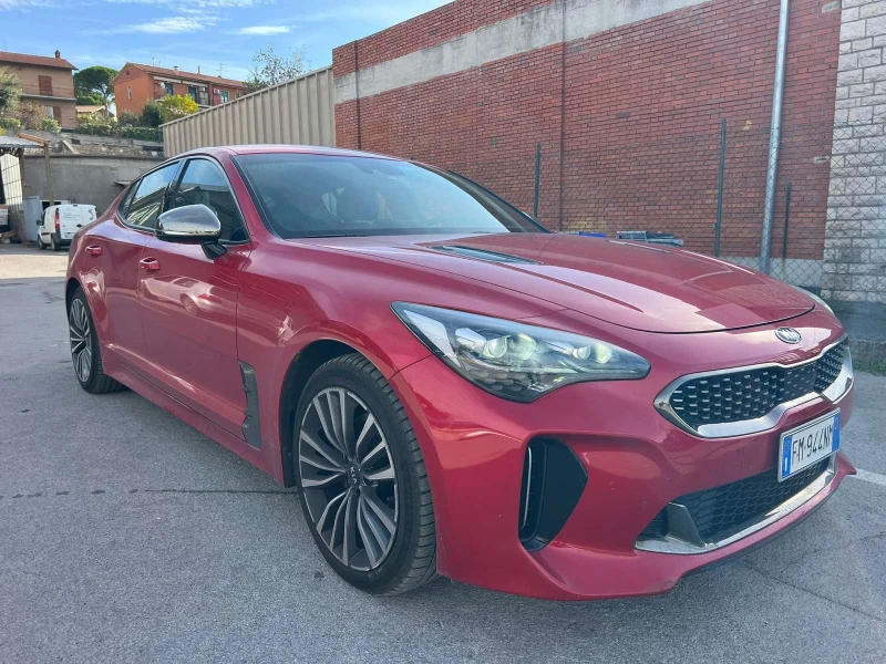 Kia Stinger 2.2d, GT line, снимка 1 - Автомобили и джипове - 48034145