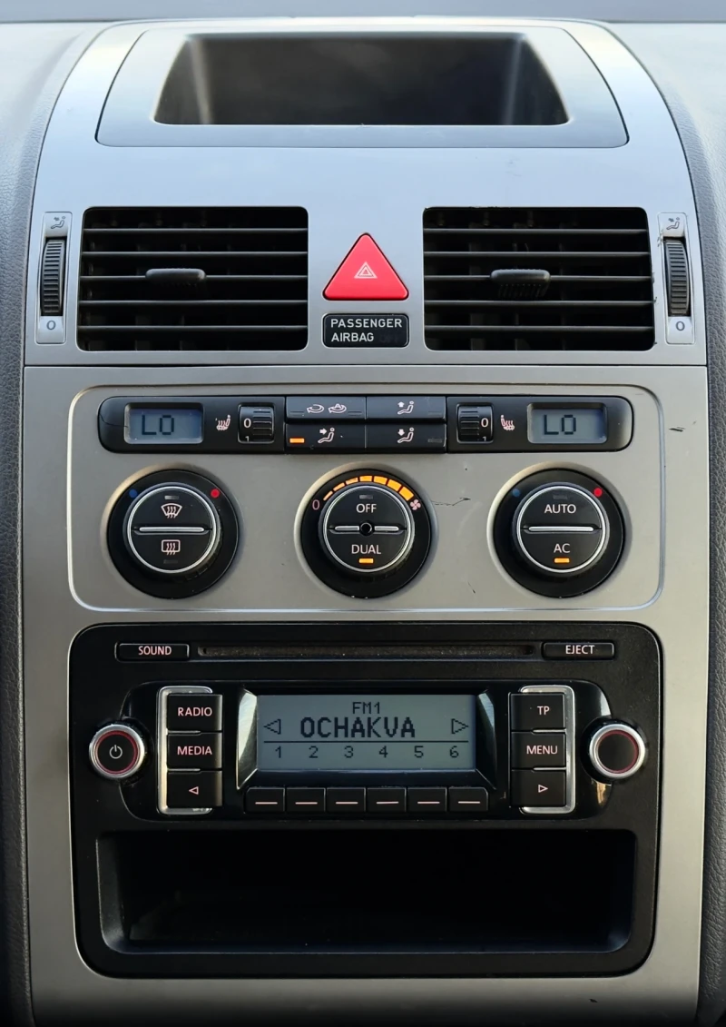 VW Touran 1.9TDi 90hp * FACELIFT* , снимка 13 - Автомобили и джипове - 51394812