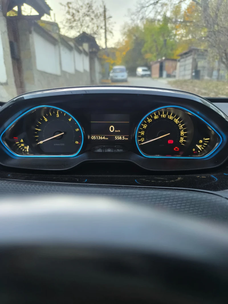 Peugeot 2008 50000км, снимка 5 - Автомобили и джипове - 52407847