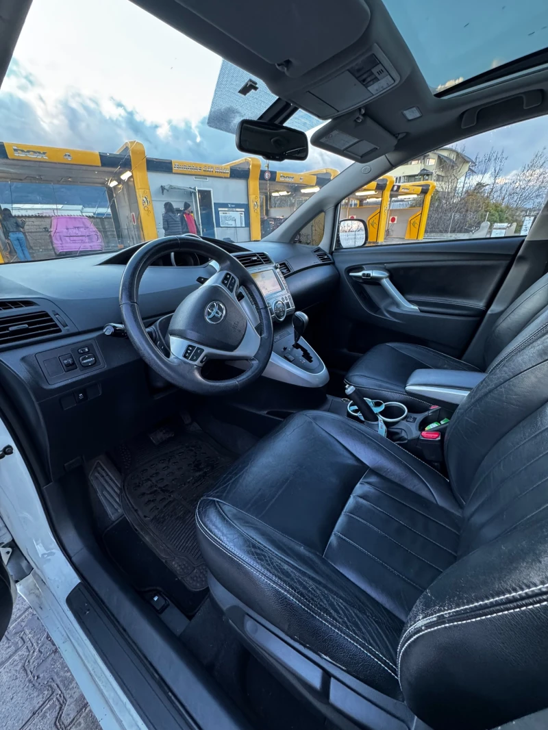 Toyota Verso, снимка 11 - Автомобили и джипове - 52528854