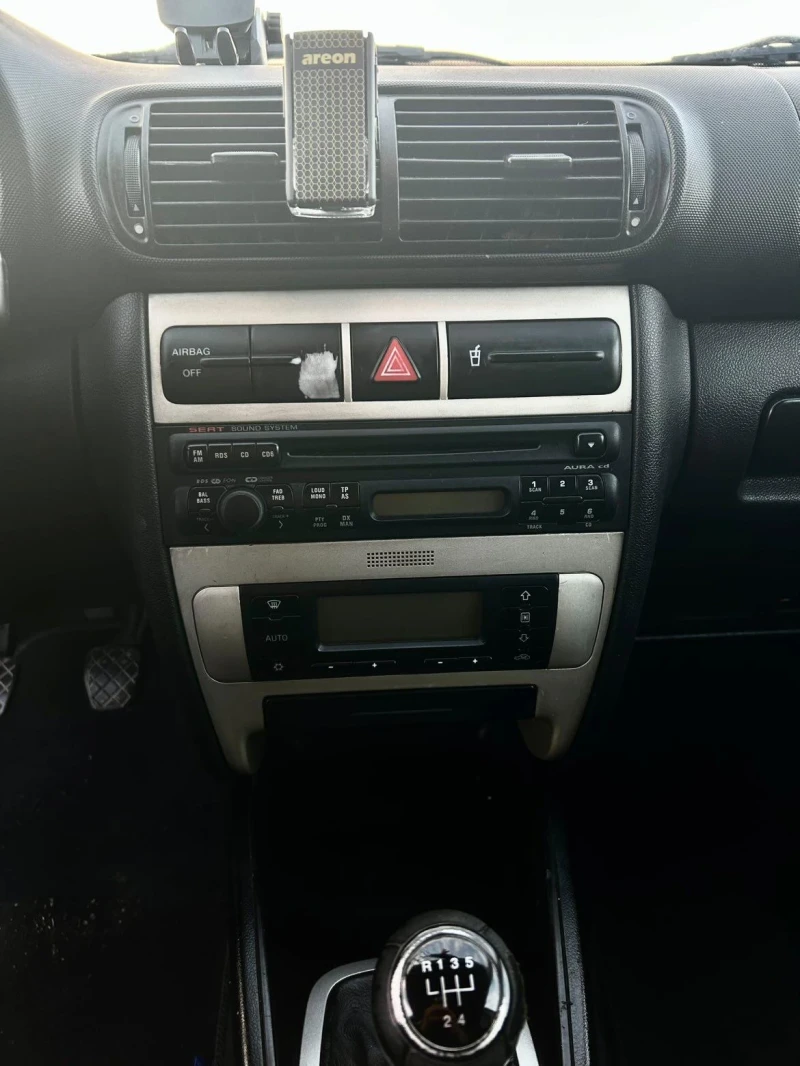 Seat Leon, снимка 6 - Автомобили и джипове - 52877675