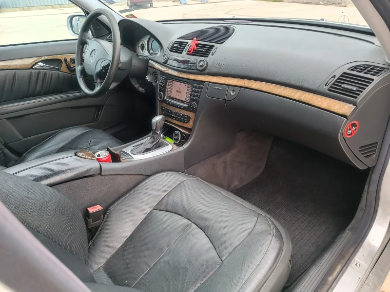 Mercedes-Benz E 320 320cdi 204k.с. Avangarde, снимка 10 - Автомобили и джипове - 52885236