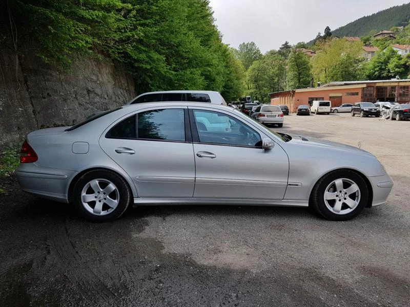 Mercedes-Benz E 320 20бр. 320CDI V6 224к.с. , снимка 14 - Автомобили и джипове - 24017376