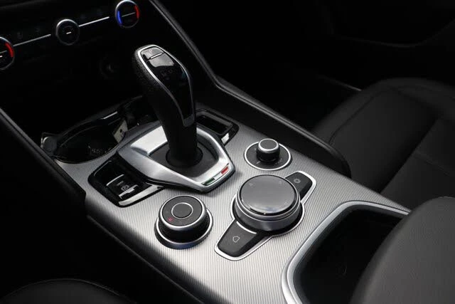 Alfa Romeo Giulia !Ti-FACELFIT!..RWD..* *   *  | Mobile.bg   13