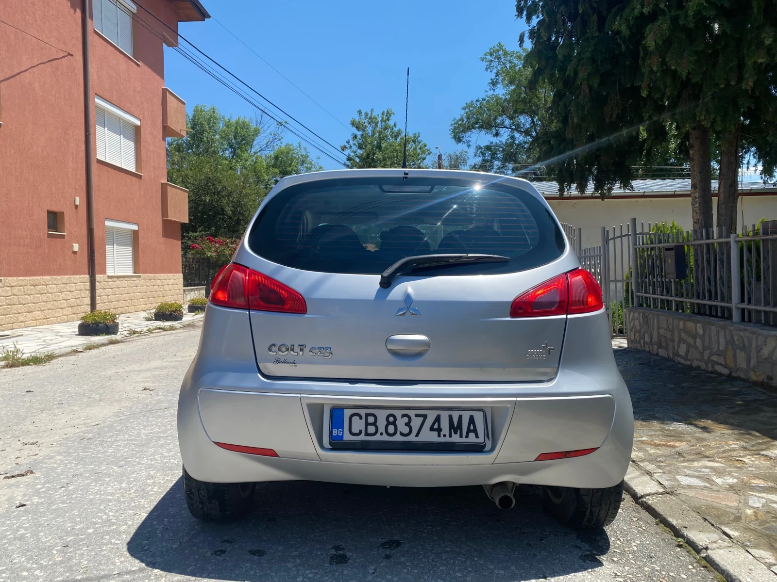 Mitsubishi Colt  - изображение 6