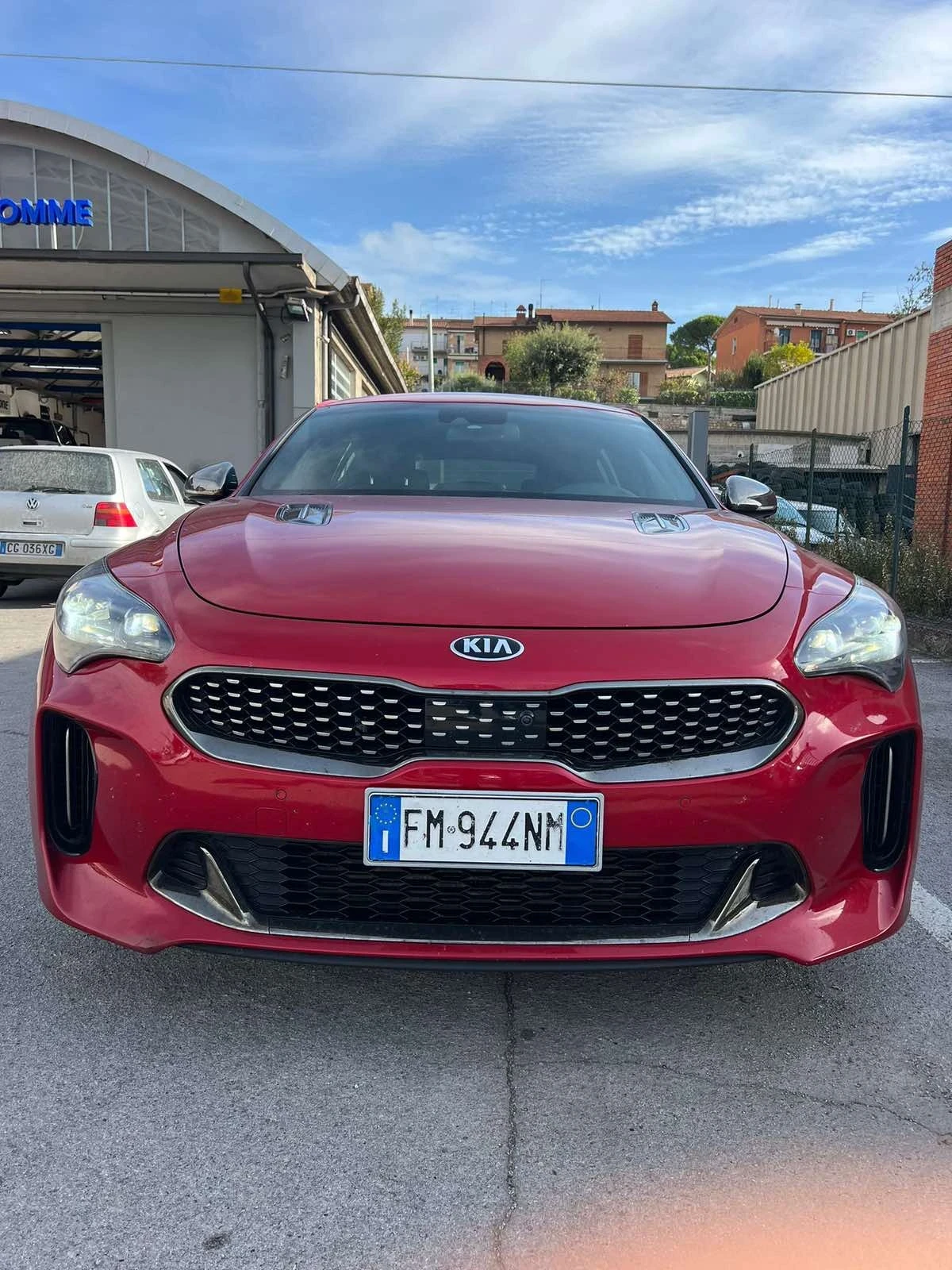 Kia Stinger 2.2d, GT line - изображение 2