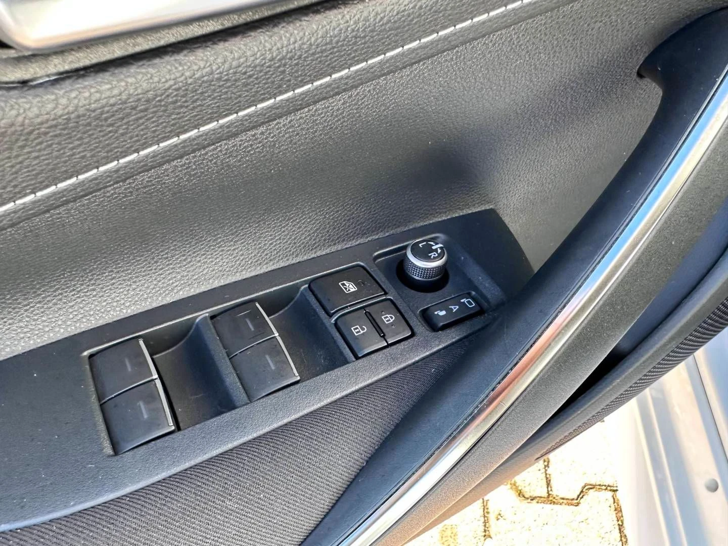 Toyota Corolla 2.0HEV/184HP/BUSINESS/CAM/NAVI/LED/TSR/KLESS/103v | Mobile.bg   17