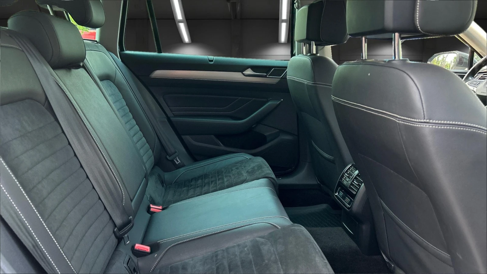 VW Passat 2.0 TDi SCR R-Line 4Motion, Месечна вноска от 510  - изображение 7