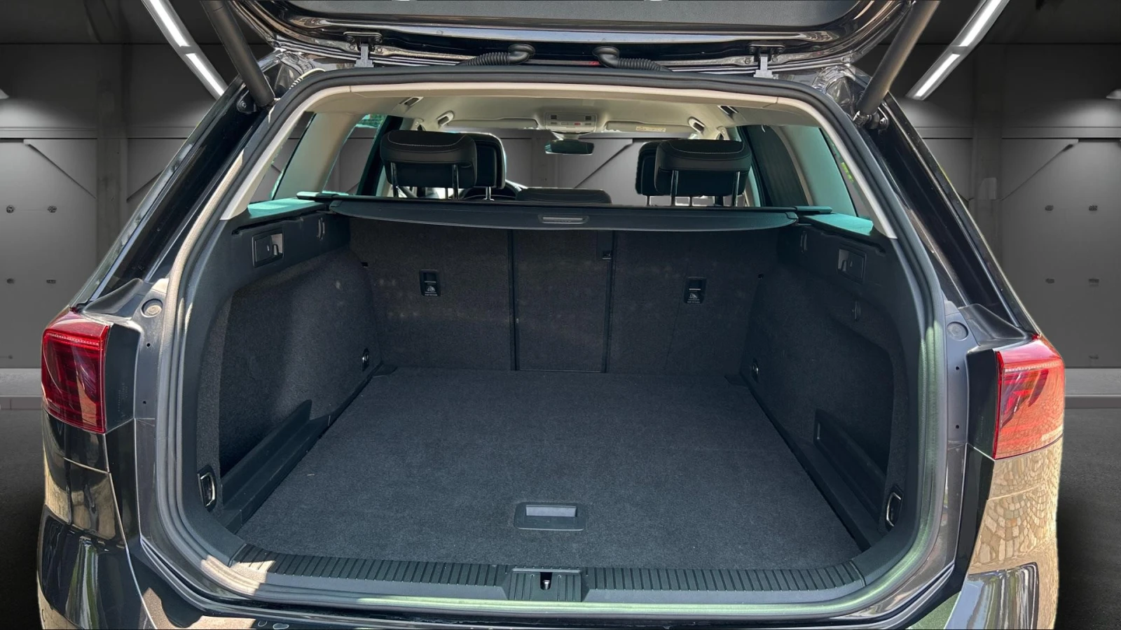 VW Passat 2.0 TDi SCR R-Line 4Motion, Месечна вноска от 510  - изображение 10