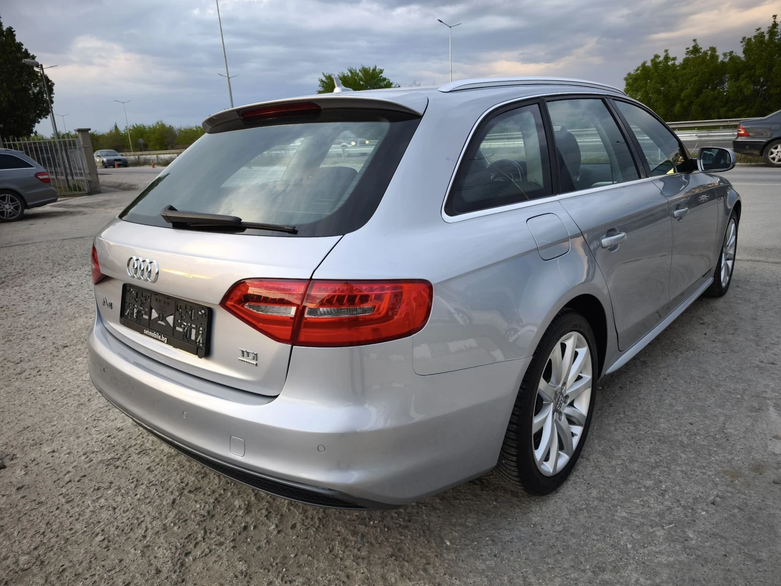 Audi A4 2.0TDI 190кс  ЕВРО 6 4X4 S LINE FULL SERVICE  - изображение 4