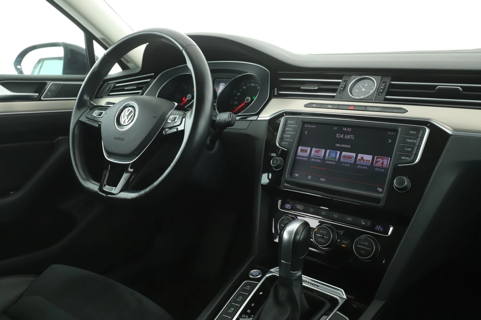 VW Passat 2.0TDI HIGHLINE /ВЪРНАТ ОТ ЛИЗИНГ!   - изображение 8