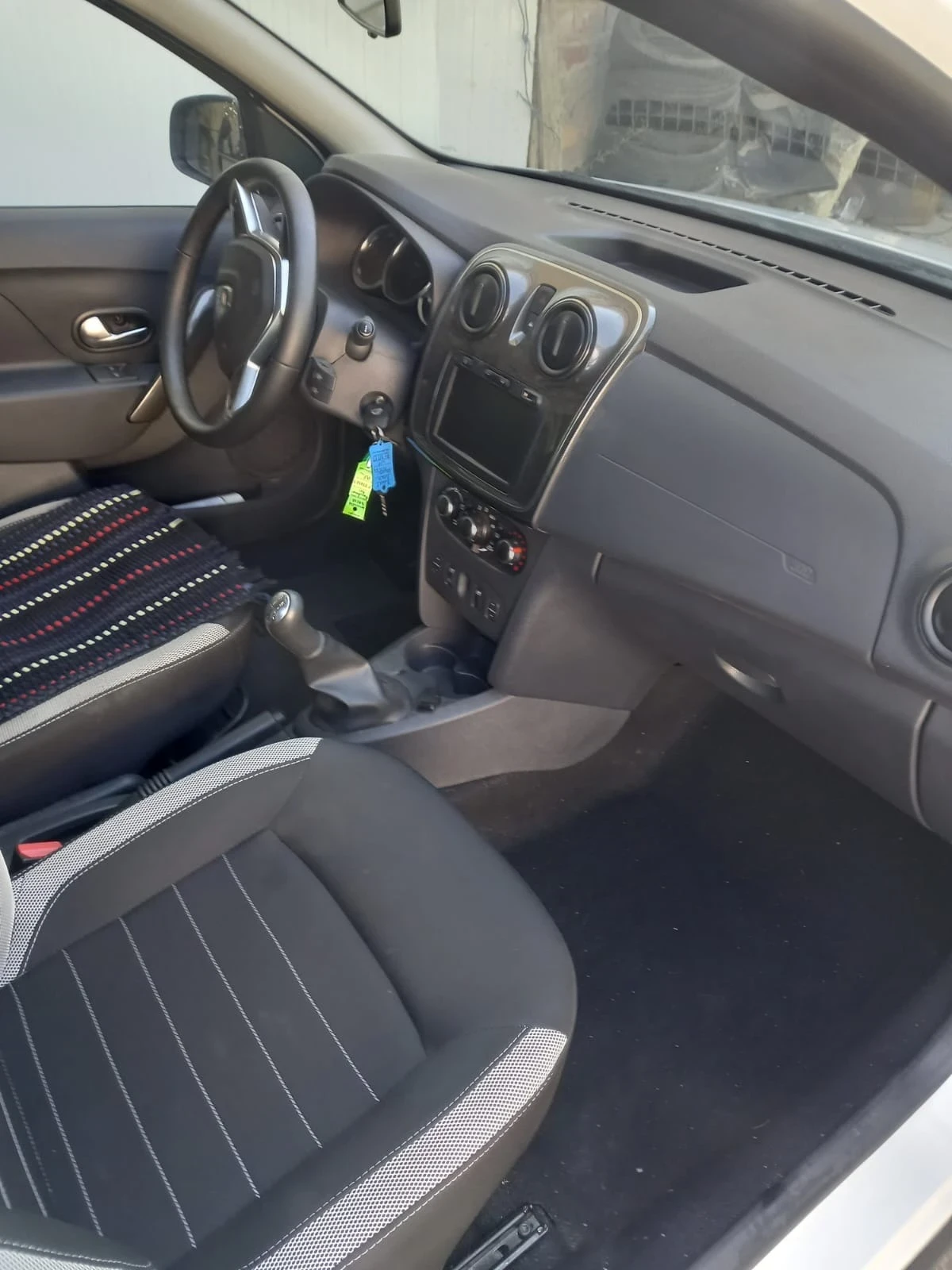 Dacia Sandero Stepway 1.5 dCi - изображение 7
