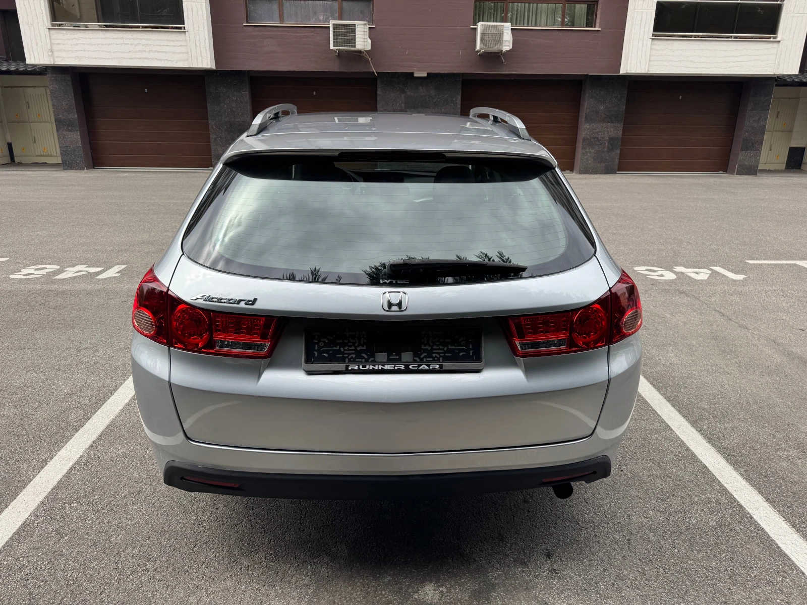 Honda Accord 2.0i Facelift Автоматик - изображение 5