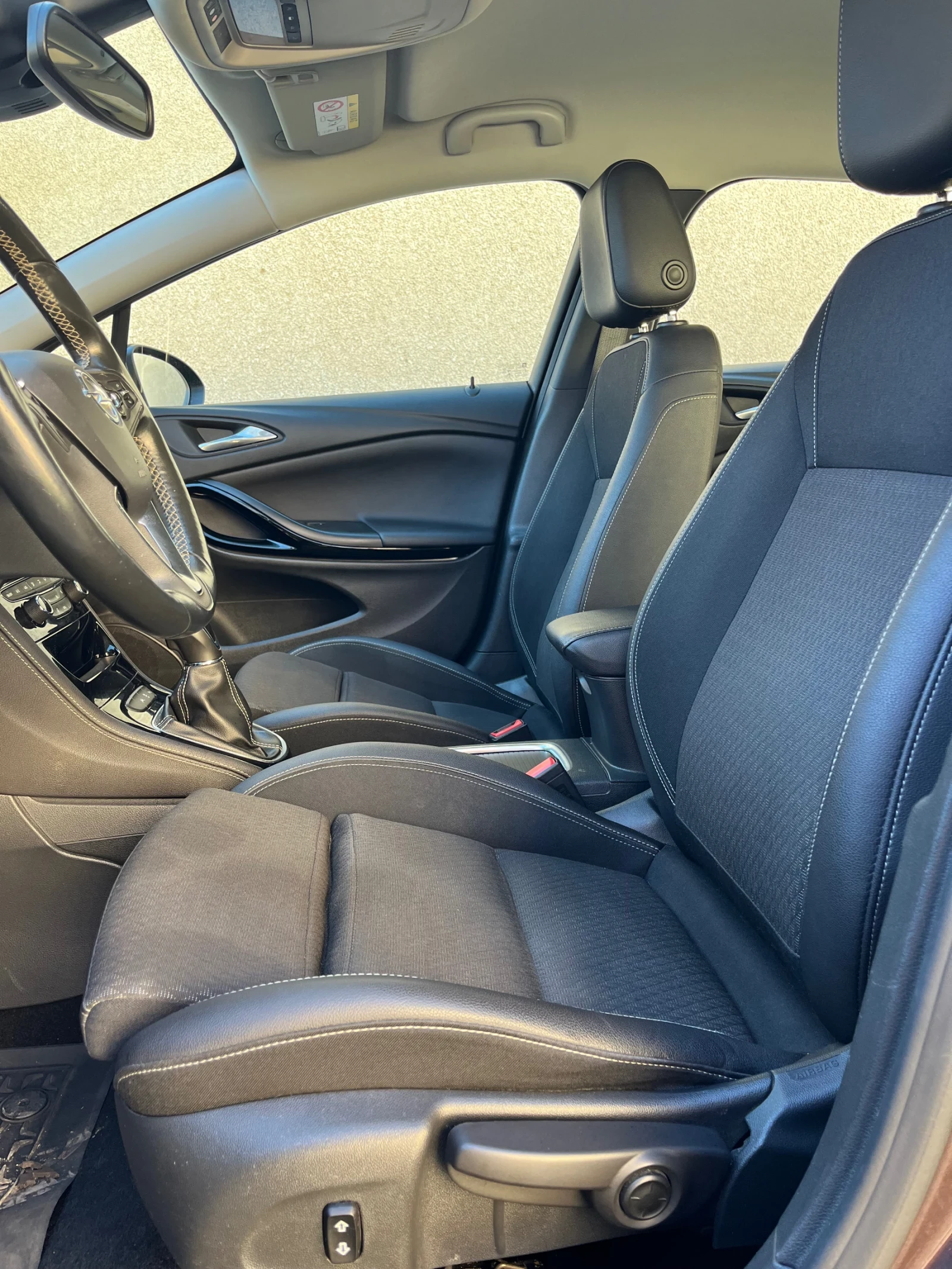 Opel Astra 1.6 CDTI Led Distronic Euro 6 - изображение 9