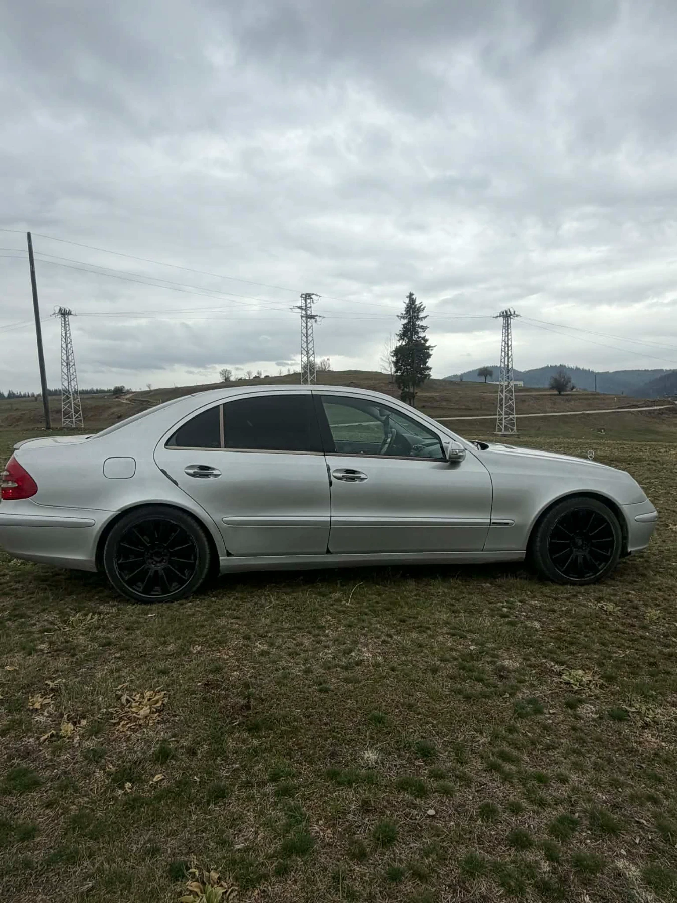 Mercedes-Benz E 270, снимка 5 - Автомобили и джипове - 54486908