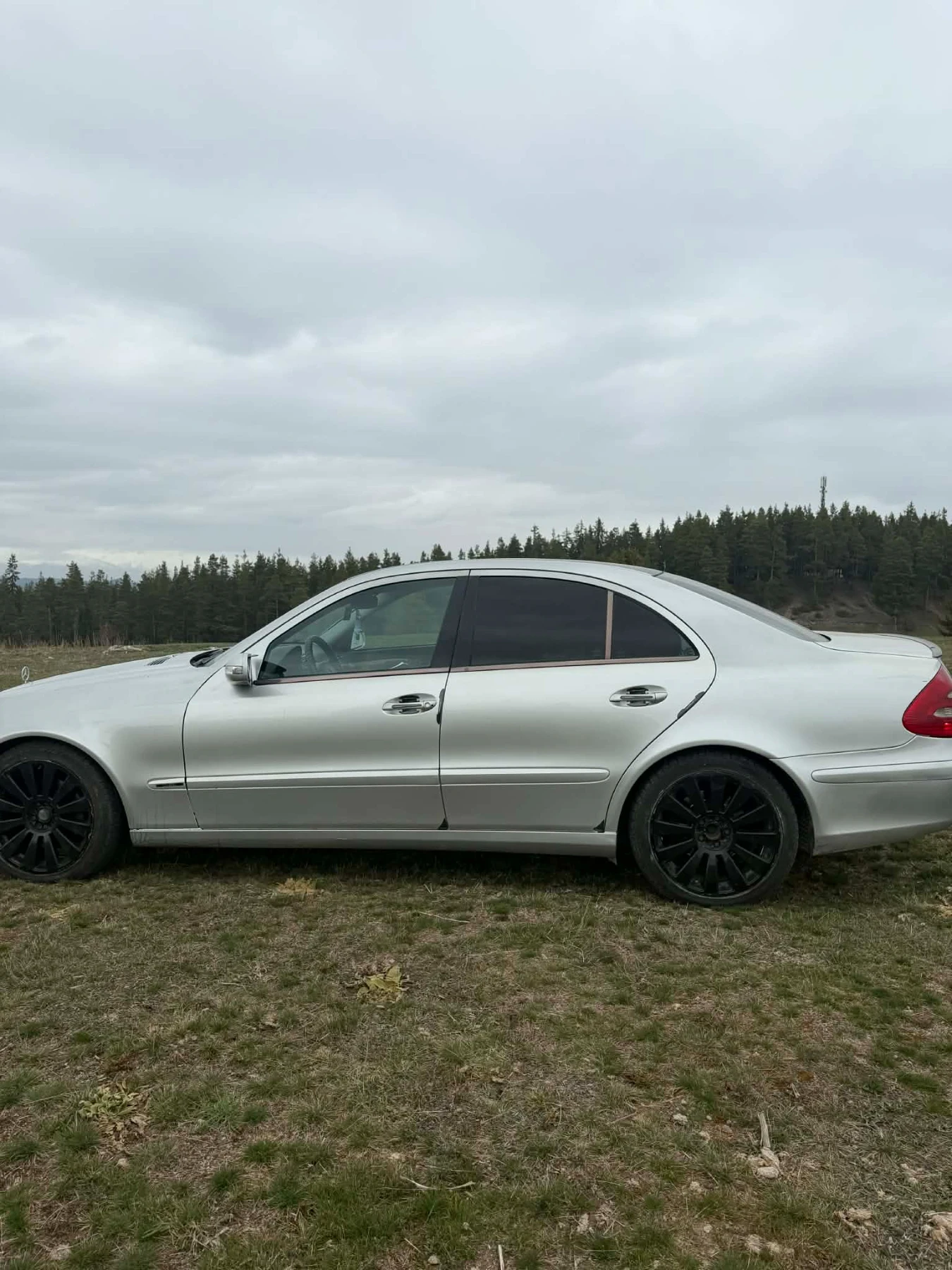 Mercedes-Benz E 270, снимка 3 - Автомобили и джипове - 54486908