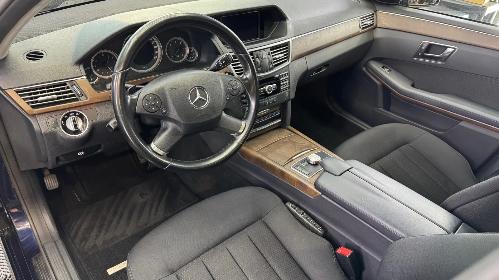Mercedes-Benz E 250 Elegance 4matic 7G tronic | Mobile.bg � ����������� 9