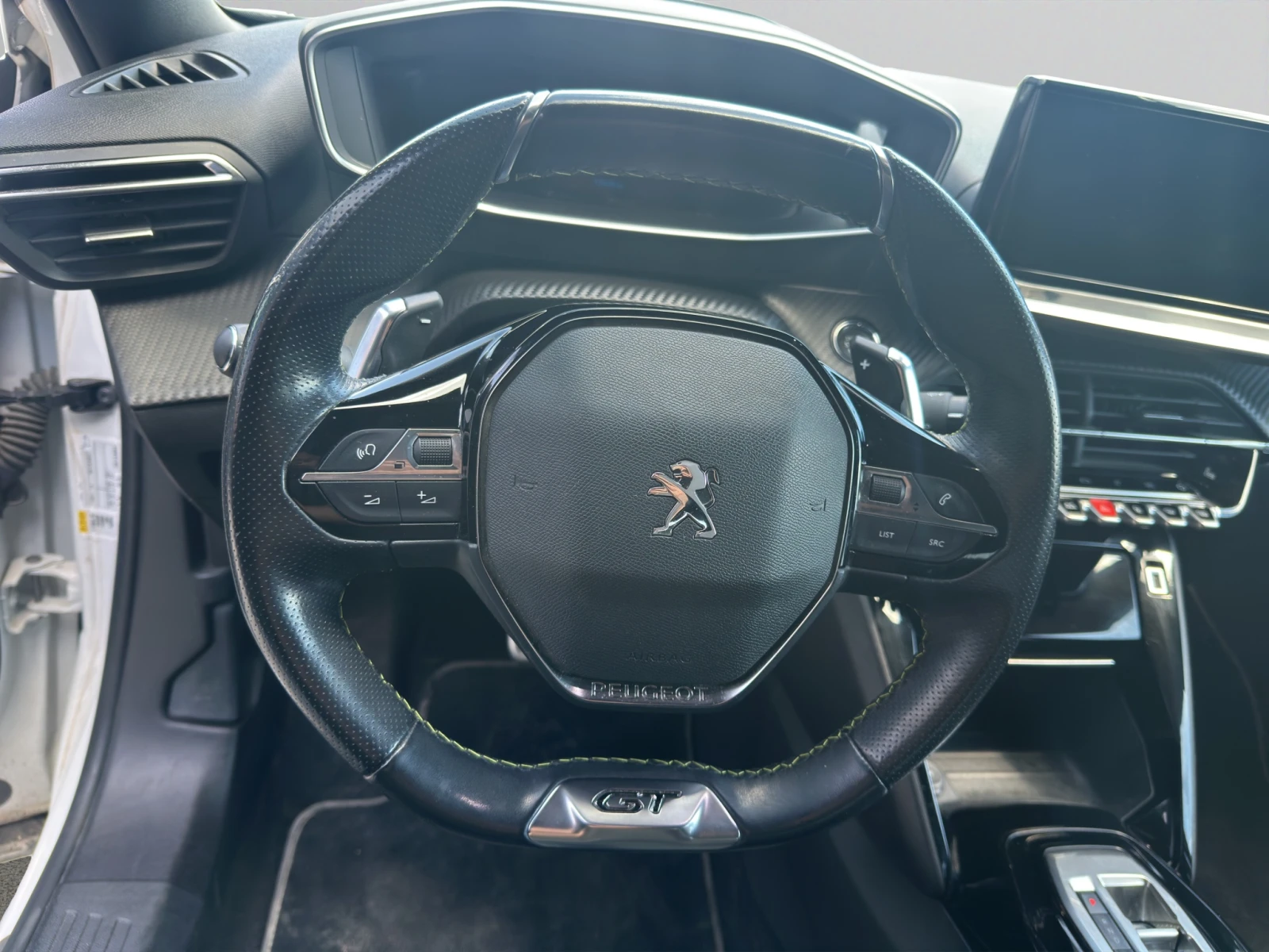 Peugeot 2008 GT 1.2 Puretech EAT8, снимка 12 - Автомобили и джипове - 54718809
