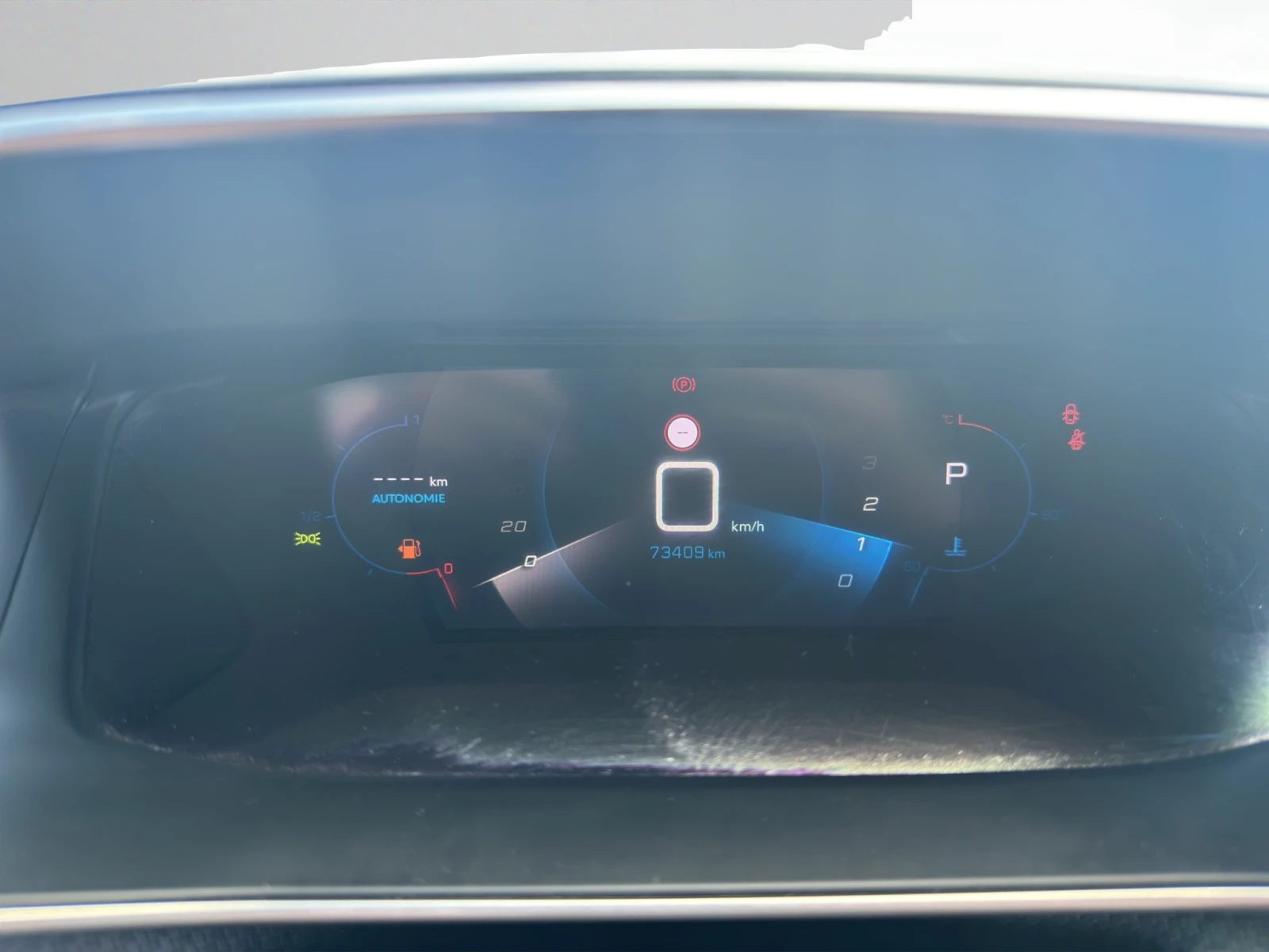Peugeot 2008 GT 1.2 Puretech EAT8, снимка 13 - Автомобили и джипове - 54718809