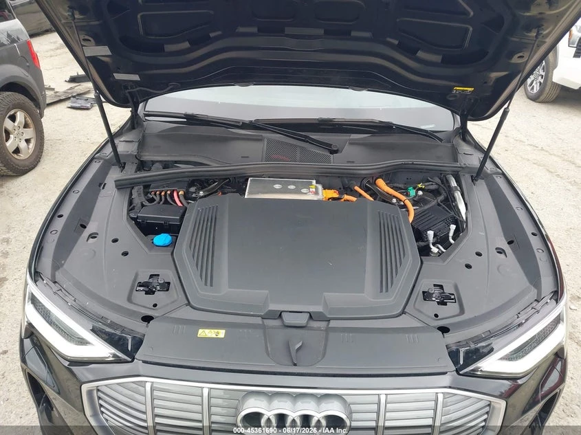 Audi E-Tron Sportback Prestige Quattro, снимка 10 - Автомобили и джипове - 55140028