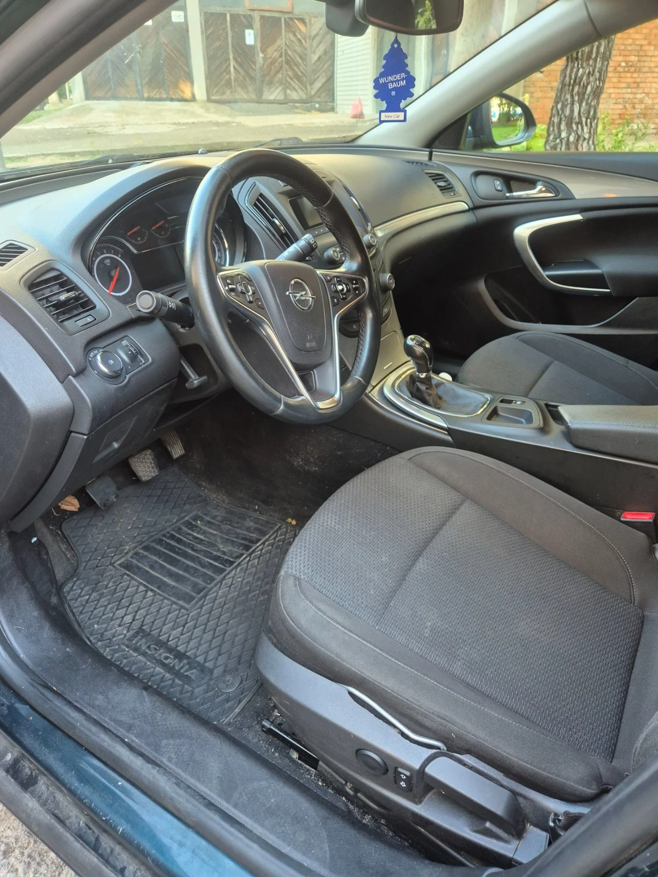 Opel Insignia, снимка 6 - Автомобили и джипове - 56144751