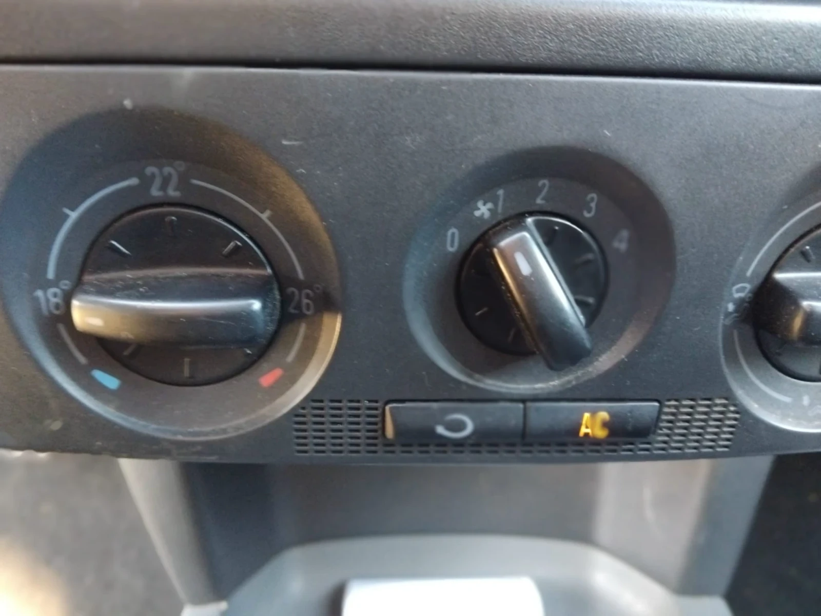 Skoda Fabia, снимка 6 - Автомобили и джипове - 56161124