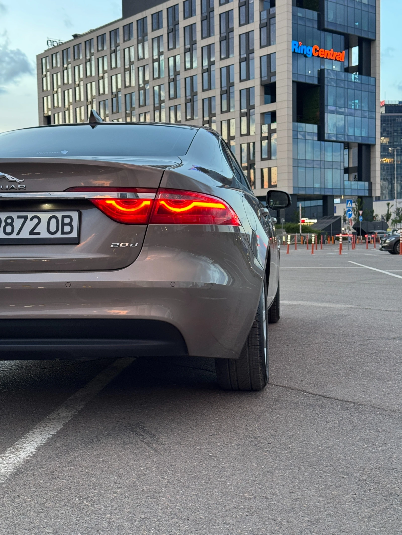 Jaguar Xf 2.0D 180к.с. ZF 8