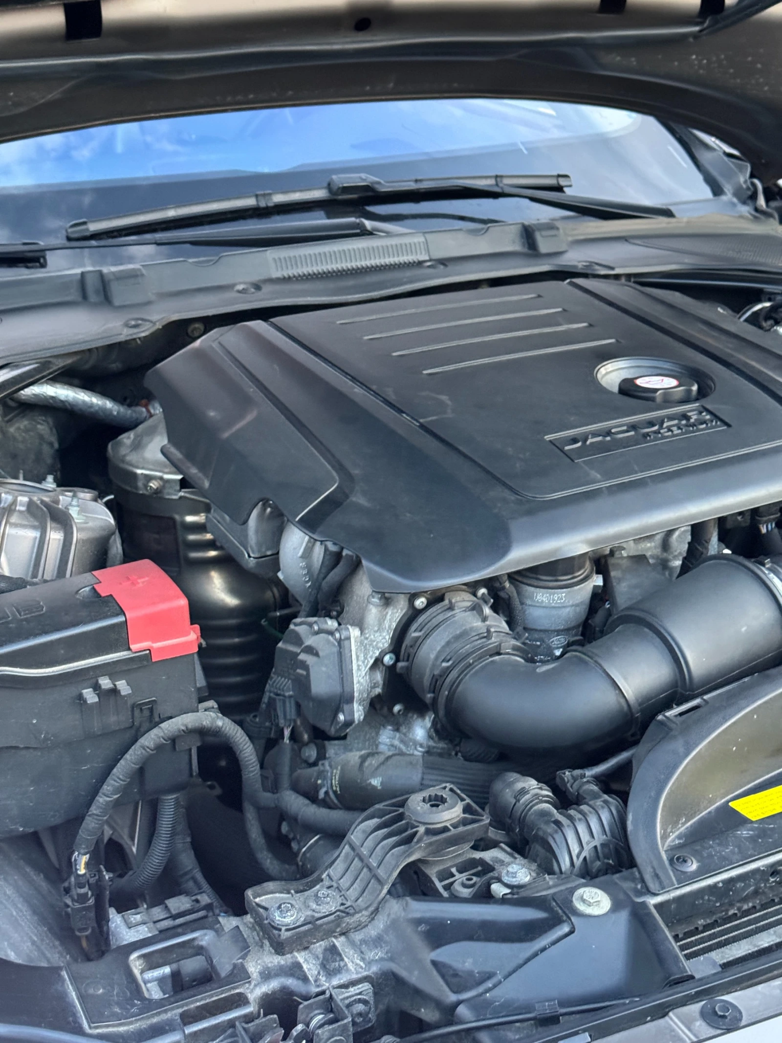 Jaguar Xf 2.0D 180к.с. ZF 8, снимка 12 - Автомобили и джипове - 56244657