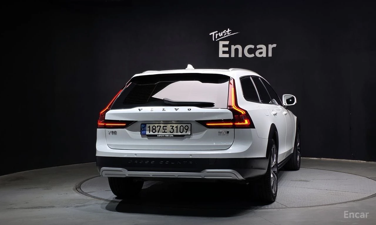 Volvo V90 B5 Ultimate AWD | Mobile.bg � ����������� 4